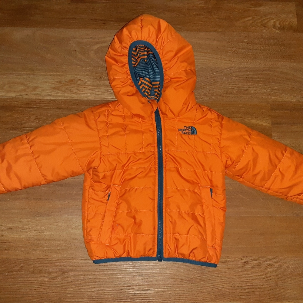 Very nice toddler boys North Face 2T coat